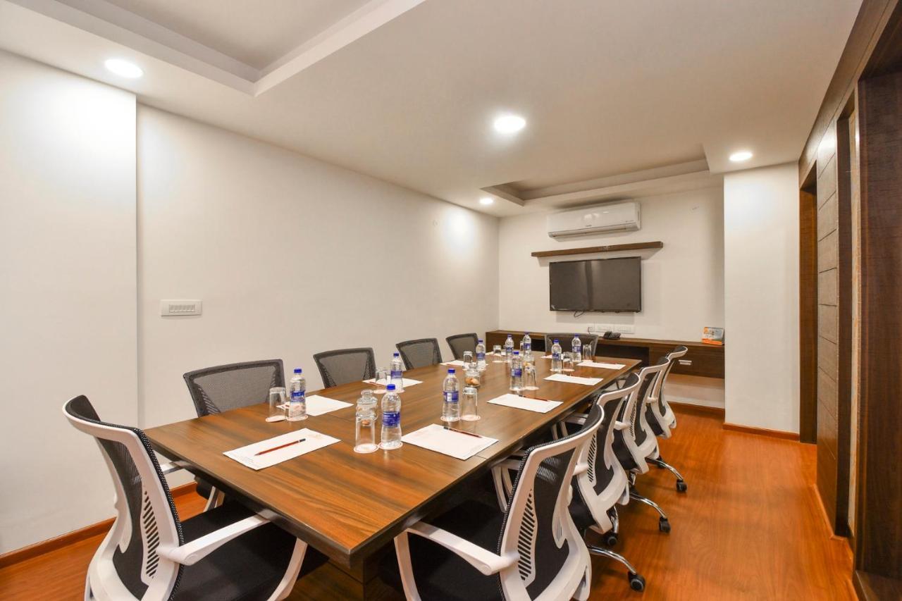 Hotel Suncity Plaza, Sitapura, Джайпур Екстериор снимка