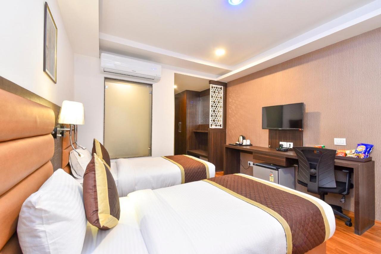 Hotel Suncity Plaza, Sitapura, Джайпур Стая снимка